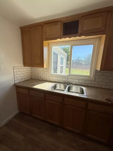 Kitchen - 501 Rotan Ave, Madera, CA 93637 photo 2 of 2