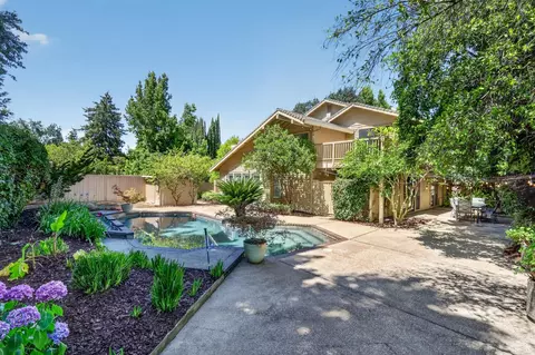 210 Portinao Cir, Sacramento, CA 95831