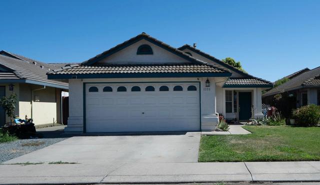 1089 La Mesa St, Escalon, CA 95320