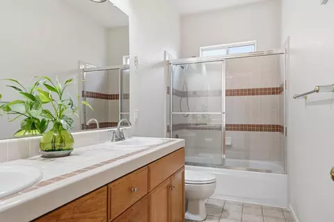 Bath - 2622 Tejon St, Lodi, CA 95242 photo 7 of 7