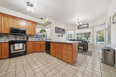 Kitchen - 2622 Tejon St, Lodi, CA 95242 photo 1 of 9