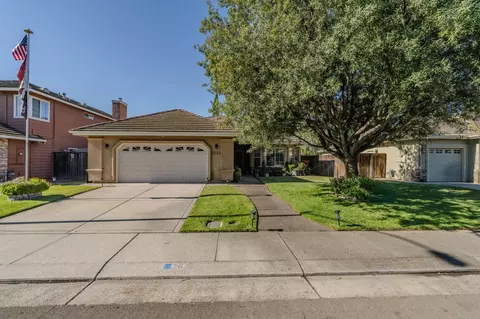 Exterior - 2622 Tejon St, Lodi, CA 95242 photo 2 of 12