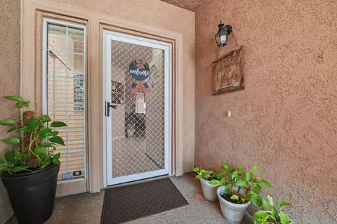 Entry Way - 2622 Tejon St, Lodi, CA 95242 photo 2 of 6