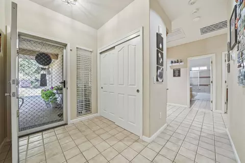 Entry Way - 2622 Tejon St, Lodi, CA 95242 photo 4 of 6
