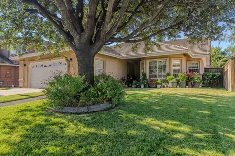 Exterior - 2622 Tejon St, Lodi, CA 95242 photo 5 of 12