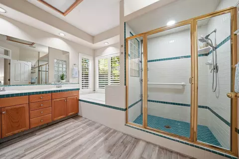 Bath - 2622 Tejon St, Lodi, CA 95242 photo 1 of 7