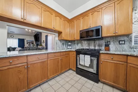 Kitchen - 2622 Tejon St, Lodi, CA 95242 photo 3 of 9