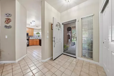 Entry Way - 2622 Tejon St, Lodi, CA 95242 photo 3 of 6