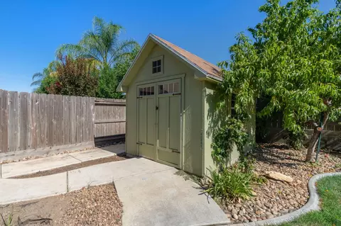Exterior - 1017 Kumara, Manteca, CA 95337 photo 5 of 9
