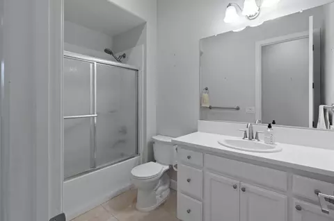 Bath - 1017 Kumara, Manteca, CA 95337 photo 3 of 6