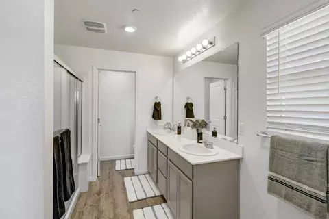 Bath - 2887 Krone Way, Antelope, CA 95843 photo 1 of 4