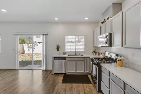 Kitchen - 2887 Krone Way, Antelope, CA 95843 photo 4 of 4