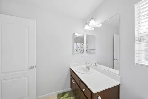 Bath - 698 Equinox Loop, Lincoln, CA 95648 photo 1 of 2