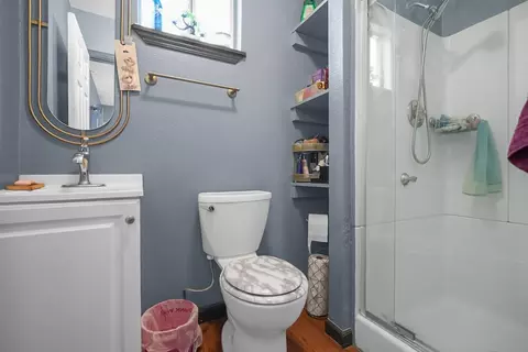 Bath - 2111 Hackett Rd, Ceres, CA 95307 photo 2 of 2
