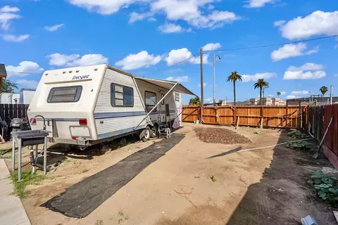 Exterior - 2111 Hackett Rd, Ceres, CA 95307 photo 5 of 6