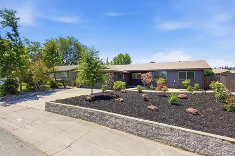 7436 Golden Oak Way, Sacramento, CA 95831