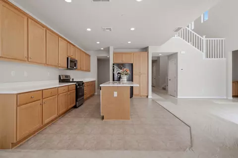 Entry Way - 4344 Vanguard Dr, Modesto, CA 95356 photo 3 of 5