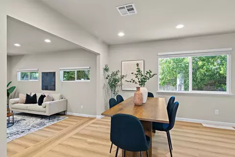 Dining - 909 Malibu Ct, Modesto, CA 95350 photo 4 of 6