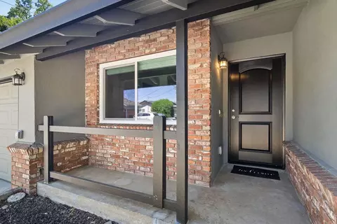 Exterior - 909 Malibu Ct, Modesto, CA 95350 photo 3 of 7