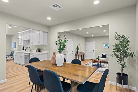 Dining - 909 Malibu Ct, Modesto, CA 95350 photo 2 of 6
