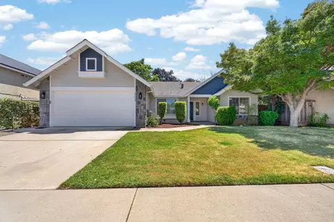 2248 Country Manor Dr, Riverbank, CA 95367