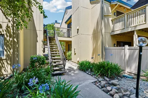 2280 Hurley Way #48, Sacramento, CA 95825