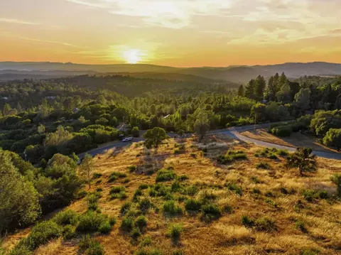 10306 Canyon Creek Ln, Penn Valley, CA 95946