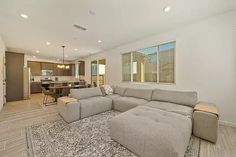 8858 Charrington Way, Sacramento, CA 95829