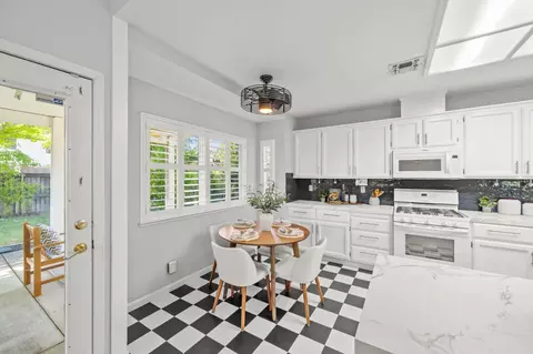 Kitchen - 3601 Amethyst Dr, Rocklin, CA 95677 photo 7 of 8