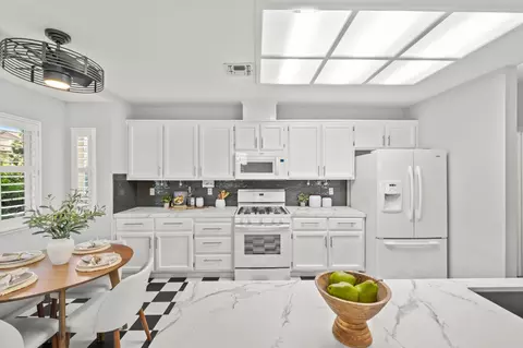 Kitchen - 3601 Amethyst Dr, Rocklin, CA 95677 photo 4 of 8