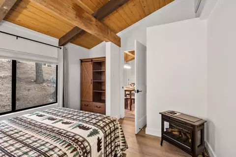 Bedroom - 2321 Cheyenne Way, Arnold, CA 95223 photo 6 of 7