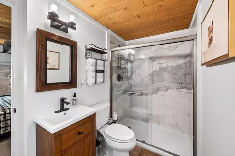 Bath - 2321 Cheyenne Way, Arnold, CA 95223 photo 4 of 4