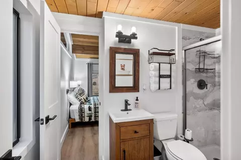 Bath - 2321 Cheyenne Way, Arnold, CA 95223 photo 3 of 4
