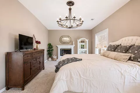 Bedroom - 3717 Havenhurst Ct, Modesto, CA 95355 photo 2 of 6