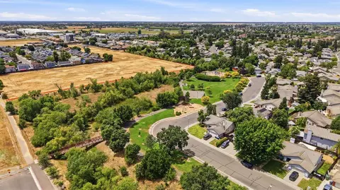 View/Area - 658 Nathaniel Ave, Galt, CA 95632 photo 4 of 5