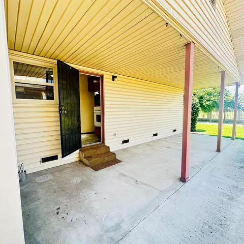 Exterior - 1633 Walnut, Escalon, CA 95320 photo 1 of 8