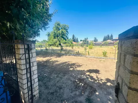 Exterior - 1633 Walnut, Escalon, CA 95320 photo 11 of 11
