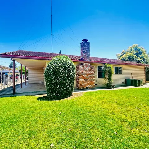 Exterior - 1633 Walnut, Escalon, CA 95320 photo 6 of 11