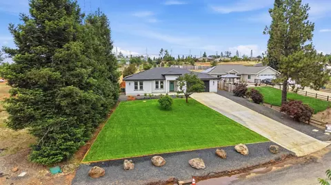 351 Starlight Ct, Paradise, CA 95969