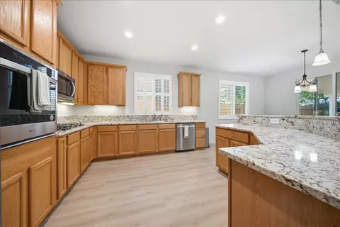 1358 Table Mountain Dr, Plumas Lake, CA 95961 photo 8