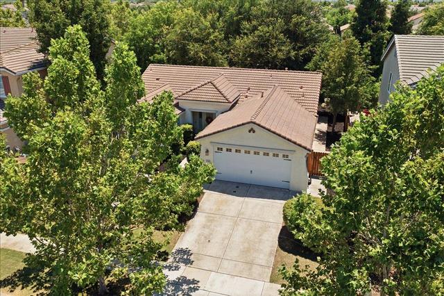 1358 Table Mountain Dr, Plumas Lake, CA 95961