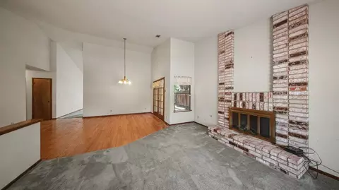 Living - 2701 Twin Oak Ln, Modesto, CA 95355 photo 5 of 9
