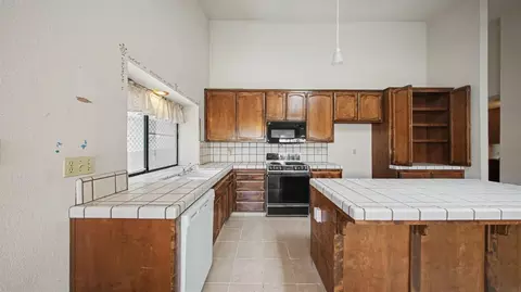 Kitchen - 2701 Twin Oak Ln, Modesto, CA 95355 photo 1 of 1
