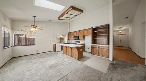 Living - 2701 Twin Oak Ln, Modesto, CA 95355 photo 7 of 9