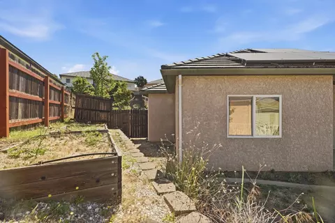 Exterior - 10587 Ridgecrest Dr, Jackson, CA 95642 photo 5 of 6