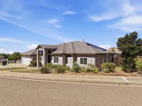 Exterior - 10587 Ridgecrest Dr, Jackson, CA 95642 photo 3 of 6