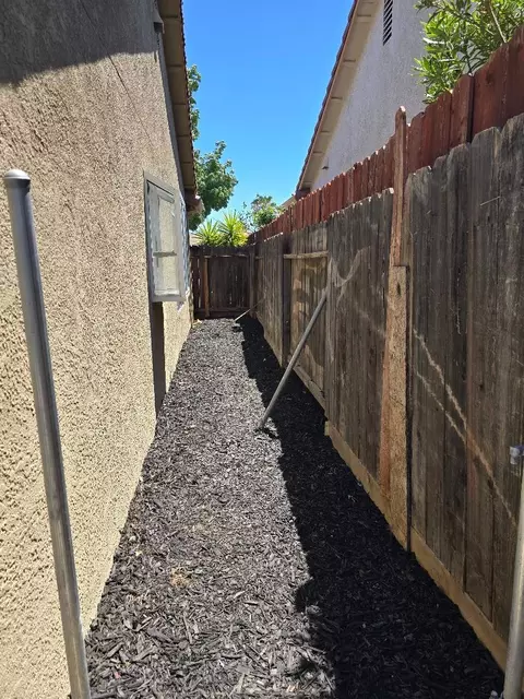 Exterior - 29124 Rio Verde Dr, Gustine, CA 95322 photo 6 of 6