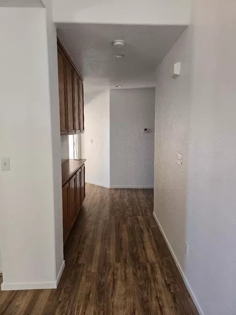 Entry Way - 29124 Rio Verde Dr, Gustine, CA 95322 photo 2 of 6
