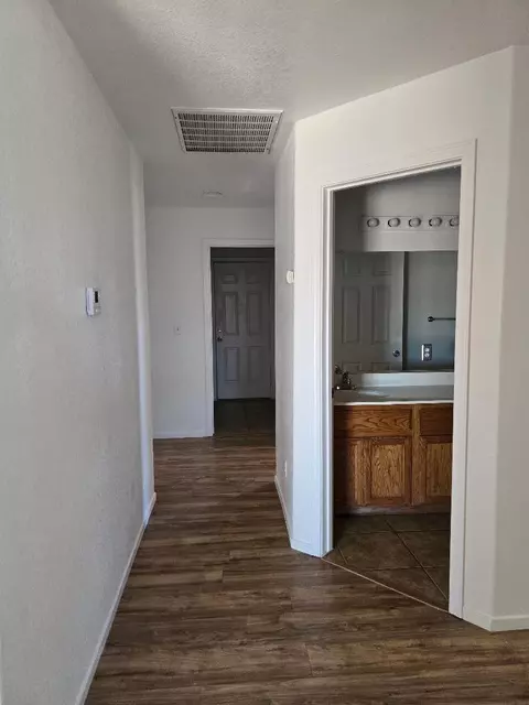 Entry Way - 29124 Rio Verde Dr, Gustine, CA 95322 photo 4 of 6