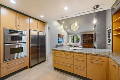 Kitchen - 132 Huerta Pl, Davis, CA 95616 photo 3 of 6